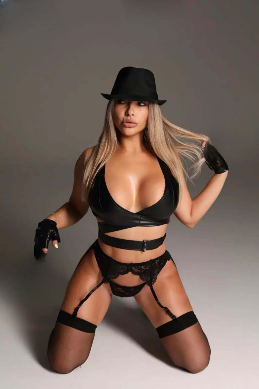 Nicole Rouz Fitness model thumbnail 12