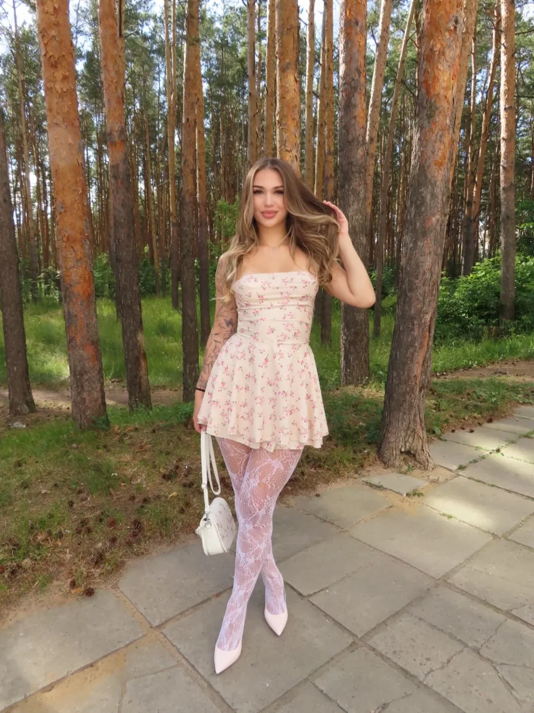 JUICY ASS GFE thumbnail 7