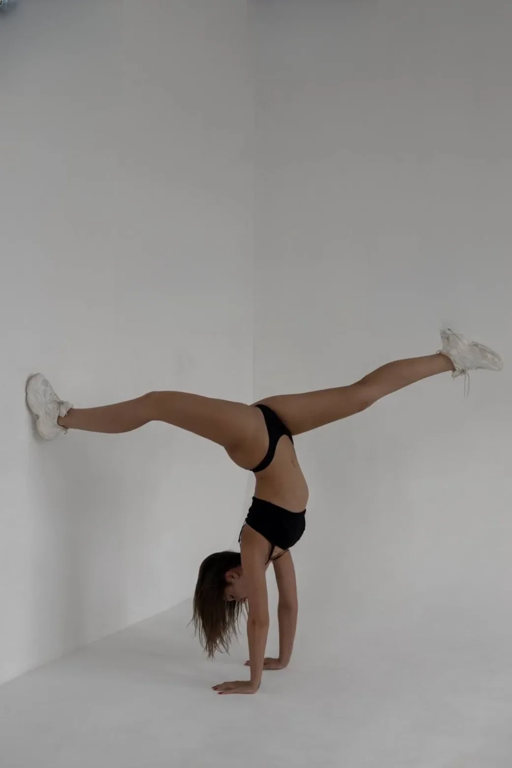 Adriana thumbnail 13