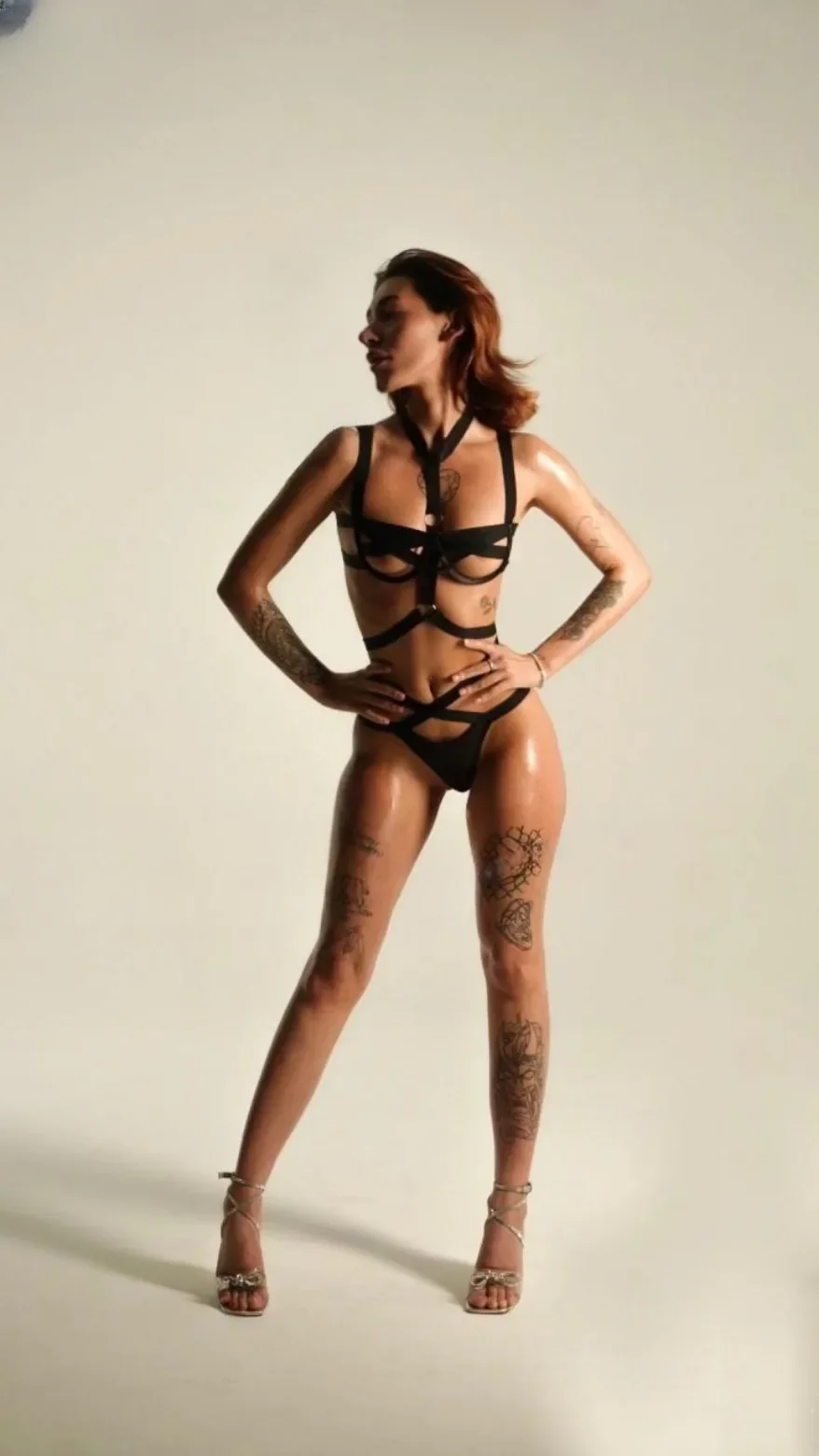 Sofia Gold Night thumbnail 8