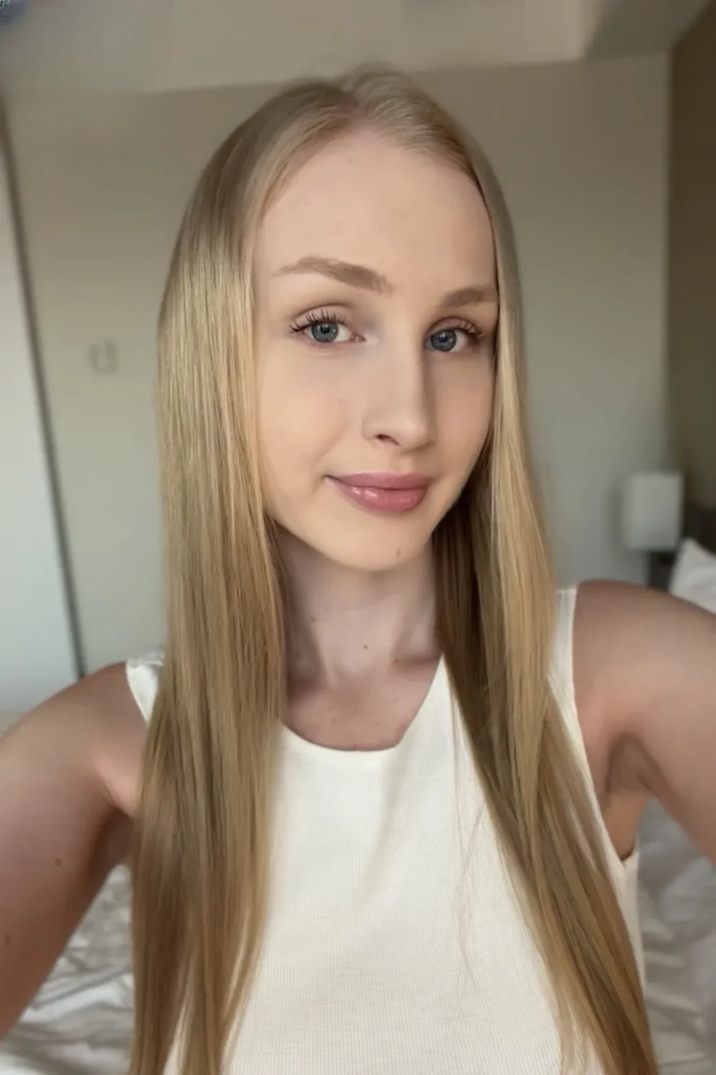 Chloe thumbnail 9