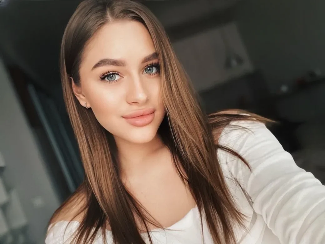 Emmi thumbnail 7
