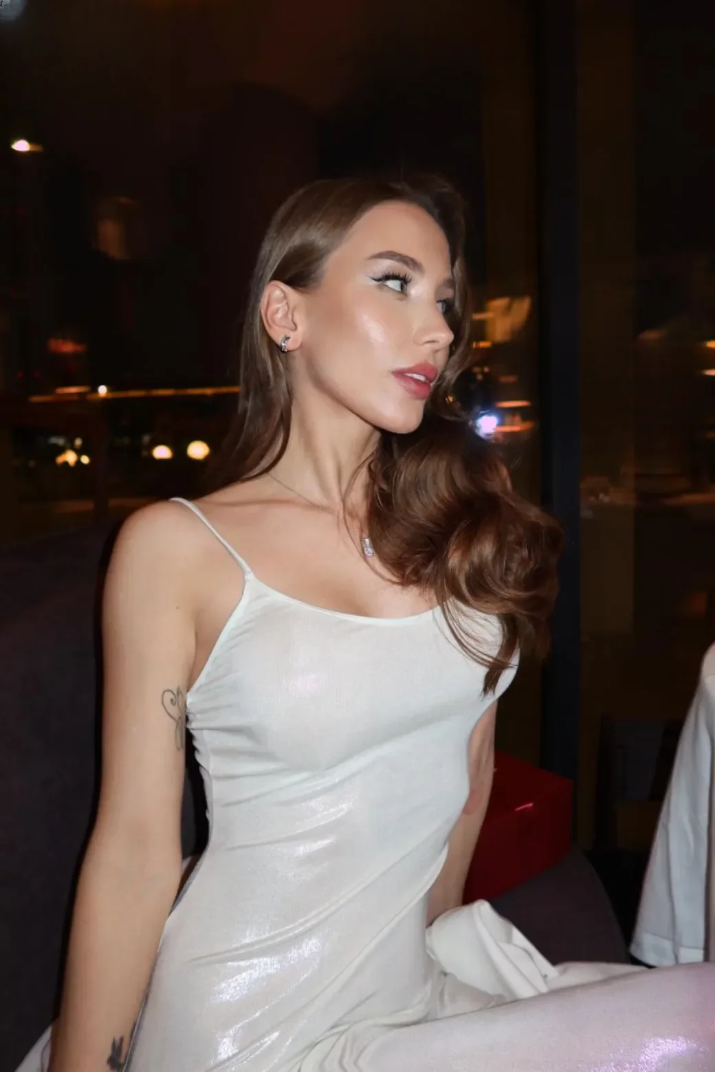 Veronica thumbnail 2