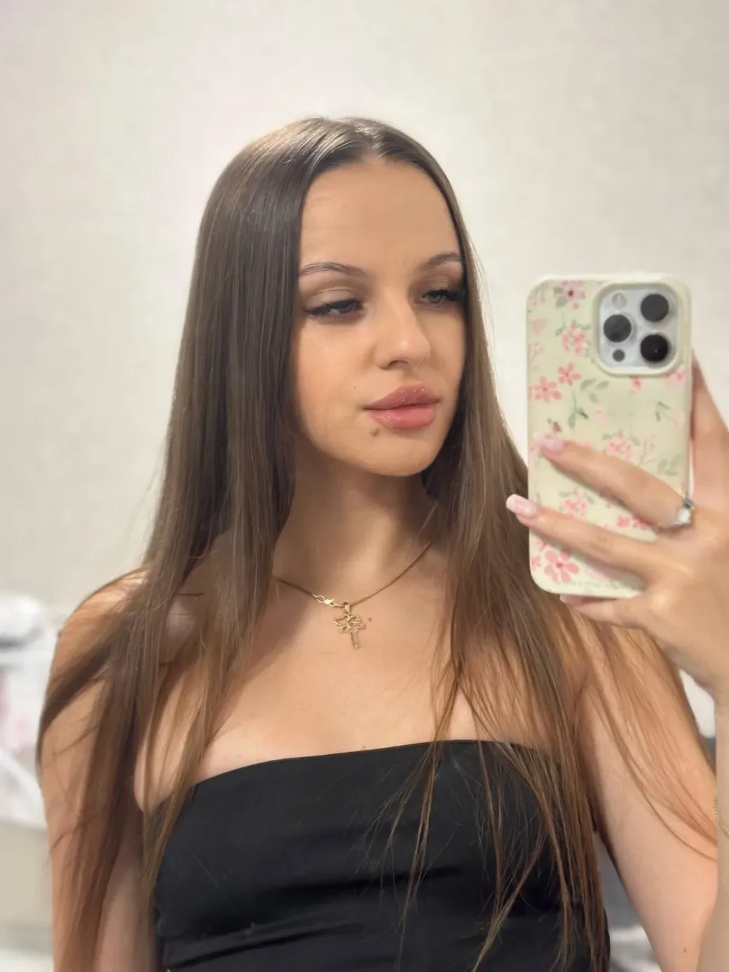 Angelika thumbnail 28