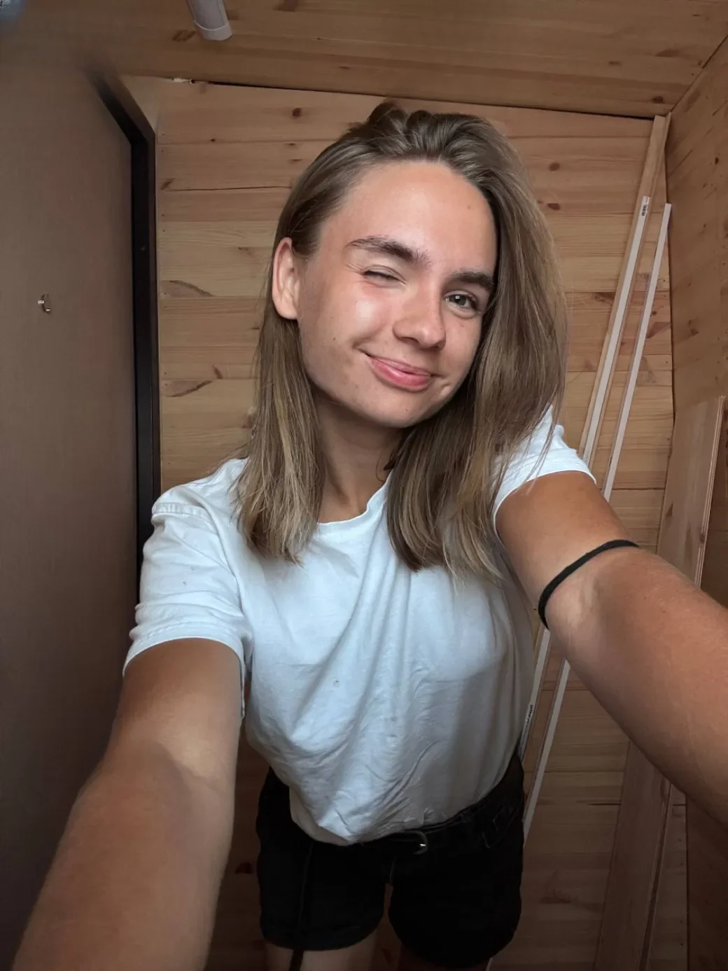 Erika thumbnail 15