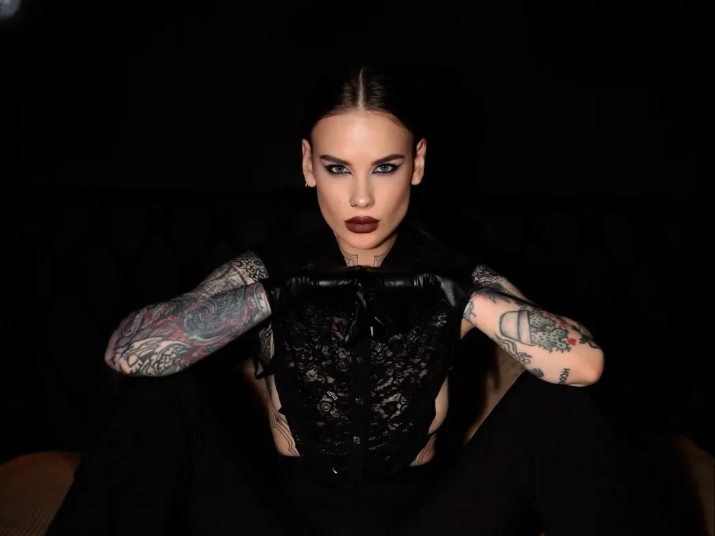 Miss Torellin thumbnail 8
