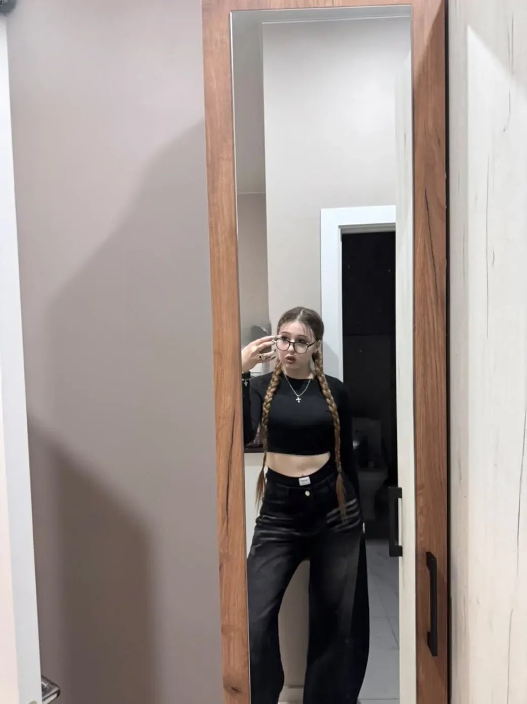Vanessa thumbnail 14