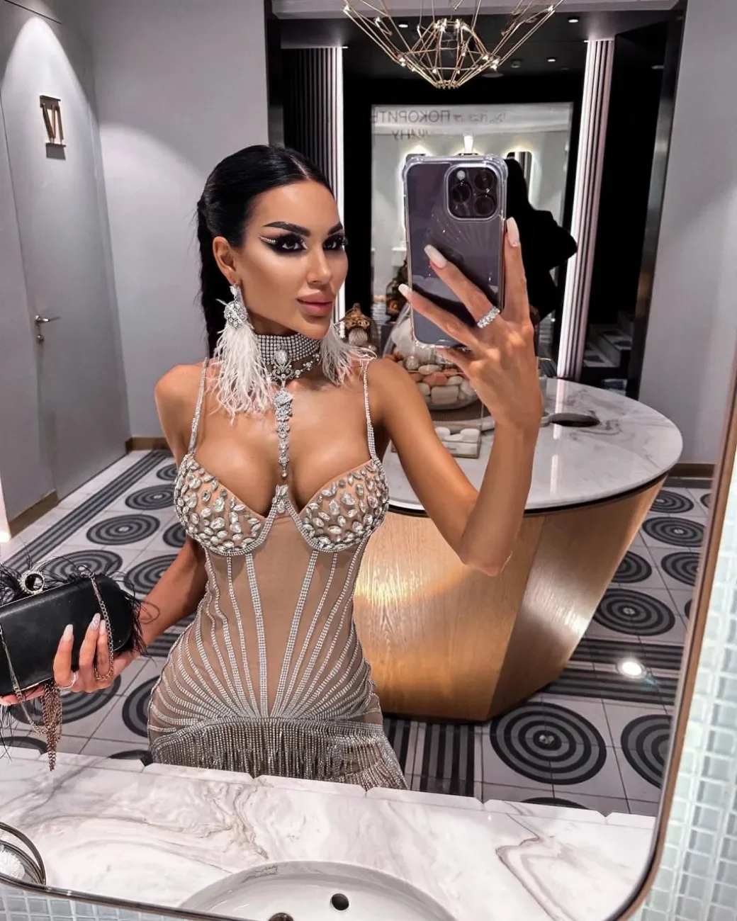 Alexandra thumbnail 17